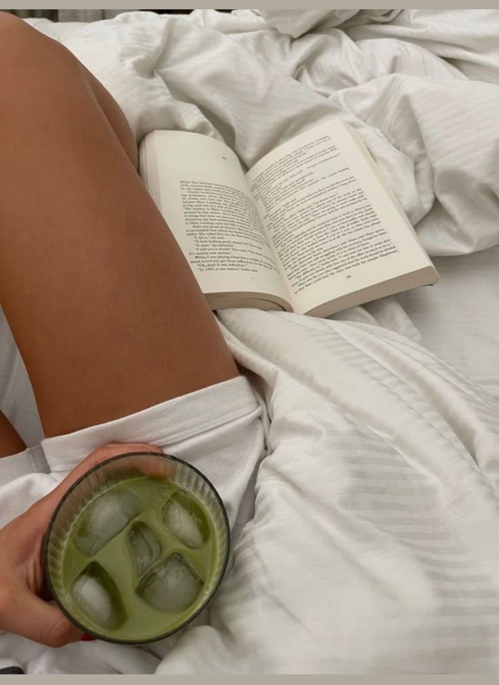 Logging Off to Tune In: Digital Minimalism.